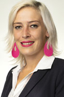 Anja Kohn, Praktikantin